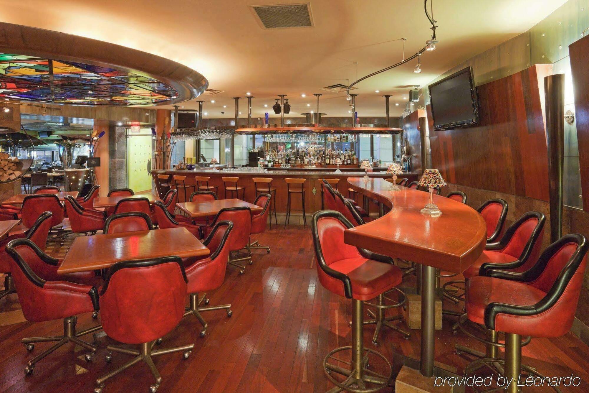 Holiday Inn Niagara Falls-By The Falls By Ihg Εξωτερικό φωτογραφία